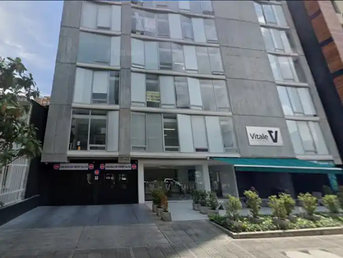 Edificio donde se encuentra la consulta DoctorLáser, Cra. 7 Bis #124-56, Bogotá